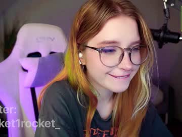 girl
        pocketrocket_ cam image #1592774