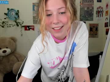 girl
        lottie_shine cam image #312722