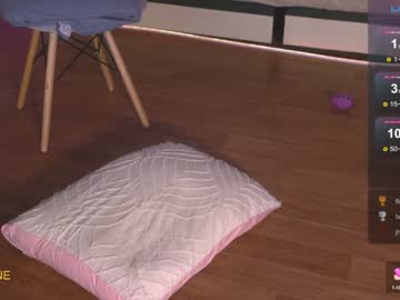 girl
        sweetkira555 cam image #4814382