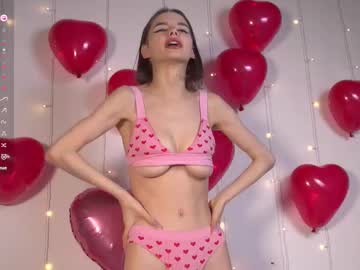 girl
        happynewdear cam image #6133557