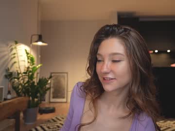 girl
        mia_elfie cam image #4733239