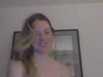 girl
        molly_witha_chancexo cam image #1730528