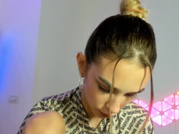 girl
        hotfallingdevil cam image #404602