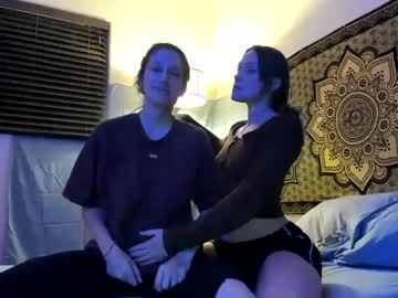 couple
        sillygirlsxx cam image #6716247