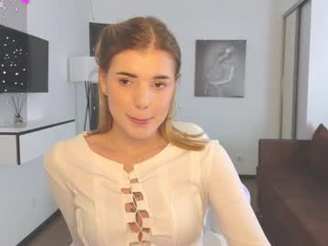 girl
        adrianawow1 cam image #6507001