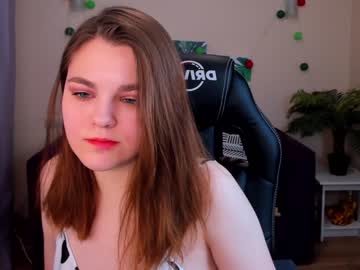 girl
        lillillyevans cam image #799703