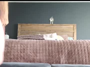 couple
        mssbb cam image #6282704