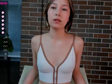 girl
        karengordons cam image #1207702