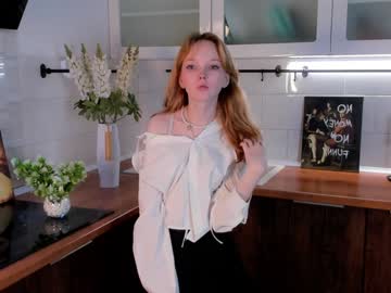 girl
        maudbayles cam image #5366515