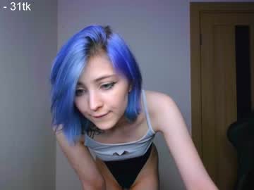 girl
        gabriel_here cam image #2266335