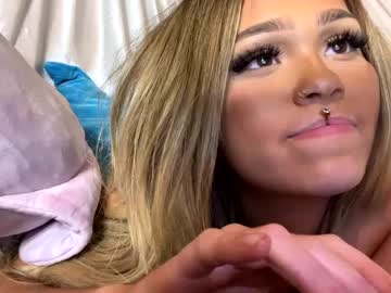 girl
        ari_02 cam image #2076171