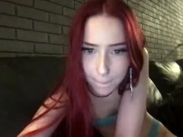 girl
        petite_scarlettt cam image #1910179