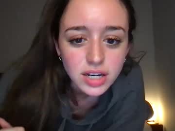 girl
        raycarterr cam image #6385309