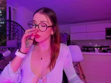 girl
        thecosmicgirl cam image #4180246
