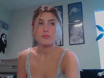 girl
        briadominick cam image #5225466