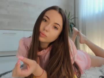 girl
        meryfoxxx cam image #2235884