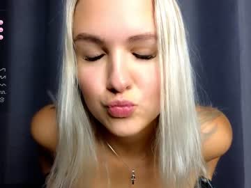 girl
        beverly_hillls cam image #3169189