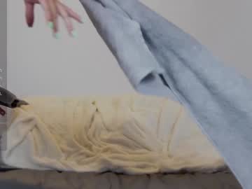 girl
        onlyxlicious_cb cam image #4328505
