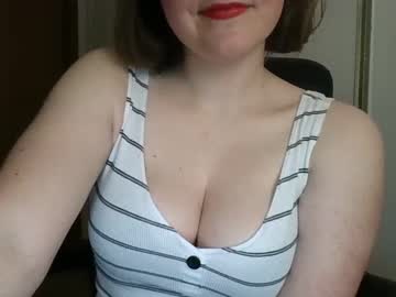 girl
        heathergrayxo cam image #4740114