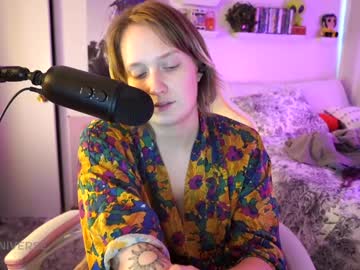 girl
        laylas_universe cam image #4444052