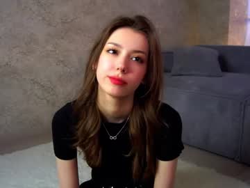 girl
        linnhaskell cam image #6734257