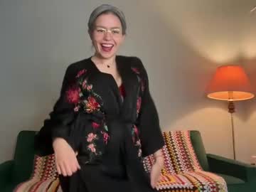 girl
        littlesugarpea cam image #5264225