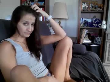 girl
        classysassy8 cam image #3308001