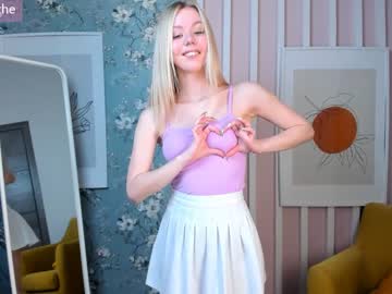 girl
        cassie_palmer cam image #1667242
