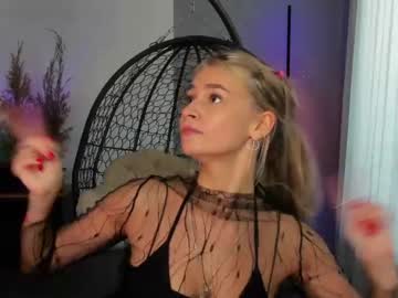 girl
        notenoughtips cam image #4449210