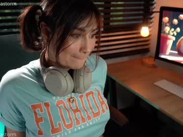 girl
        alejastorm cam image #1714831