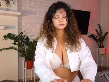 girl
        i_n_d_i_c_a cam image #5895400