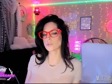 girl
        milf_lacey cam image #333549