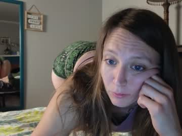 girl
        reach4thepeach cam image #3417965