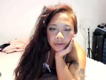 girl
        heavenngirlyy444 cam image #5775549