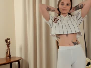 girl
        catherinevelez cam image #1295388