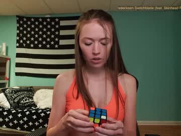 girl
        anabelleleigh cam image #1044631