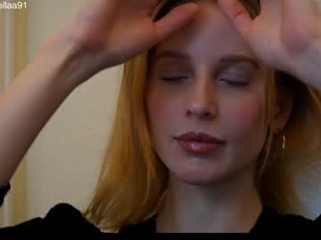 girl
        ellaa91 cam image #3484636
