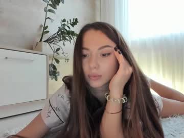 girl
        meryfoxxx cam image #5354019