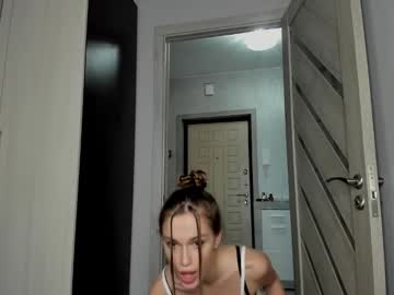 girl
        tootightwithbra cam image #5187746