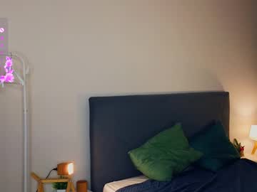 girl
        lost_mymind cam image #6542225
