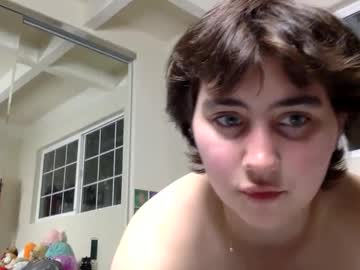 girl
        strawberryluvr cam image #4380222