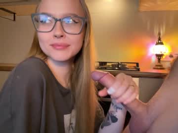 couple
        babyytonight cam image #3878035
