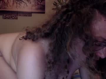 girl
        roxyrolla cam image #2218502
