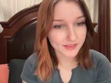 girl
        tinytittytia cam image #4158420