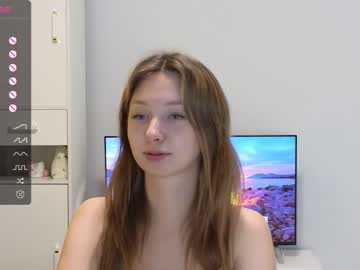 girl
        looveshow cam image #2409565