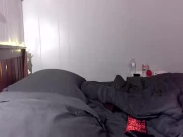 couple
        juicesrus cam image #6538392
