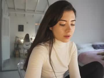 girl
        soifiee cam image #1893810