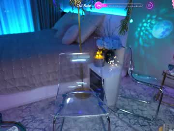 girl
        chloe_ri cam image #6204451