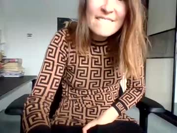 girl
        eatmypie69 cam image #3563371