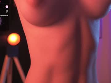 girl
        lucie_beltran cam image #5171237